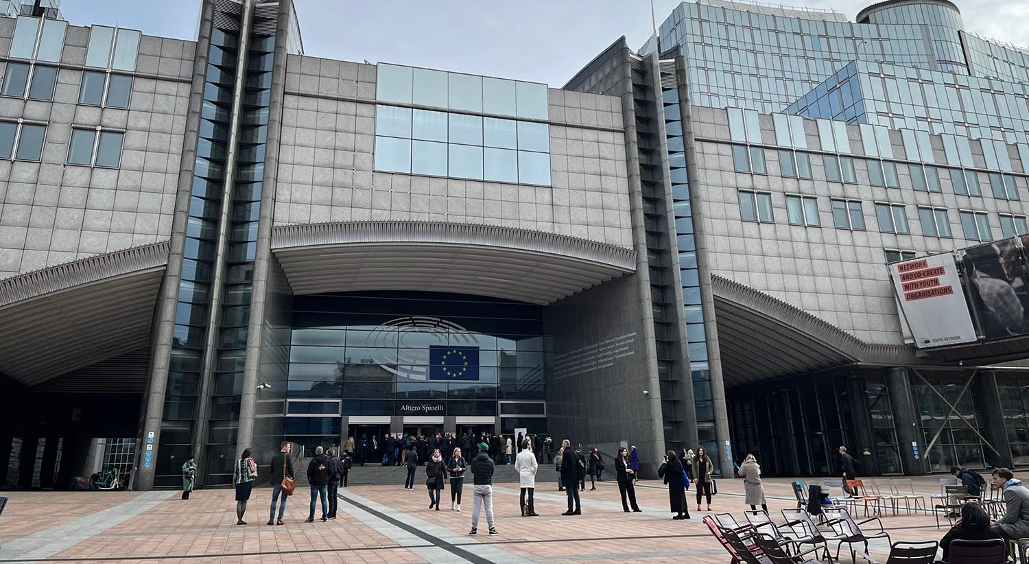 Hungria e Eslováquia dão `luz verde` a empréstimo de 90 mil milhões de euros a Kiev