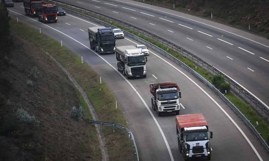 Marcha lenta de camiões contra o preço dos combustíveis