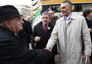 Cavaco Silva fez campanha em Almada
