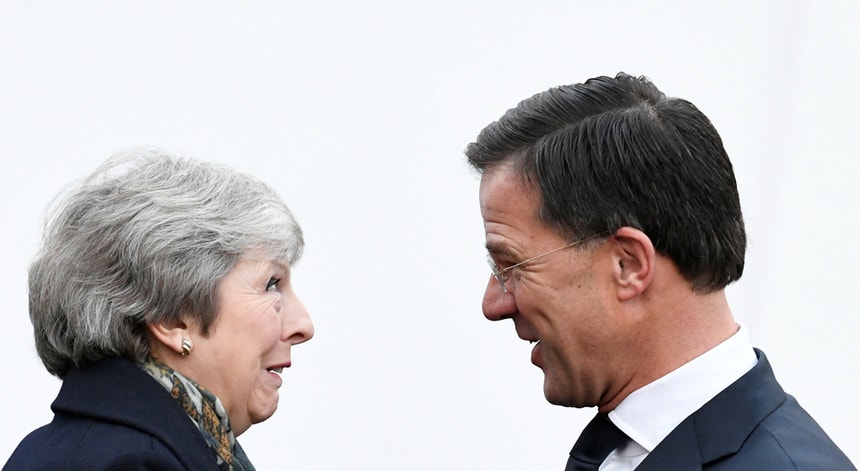 Mark Rutte considerou que o encontro com Theresa May foi "útil"
