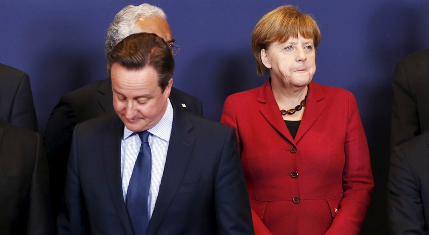 Os líderes europeus aguardam por respostas de David Cameron sobre a data de invocação do artigo 50.º do Tratado de Lisboa
