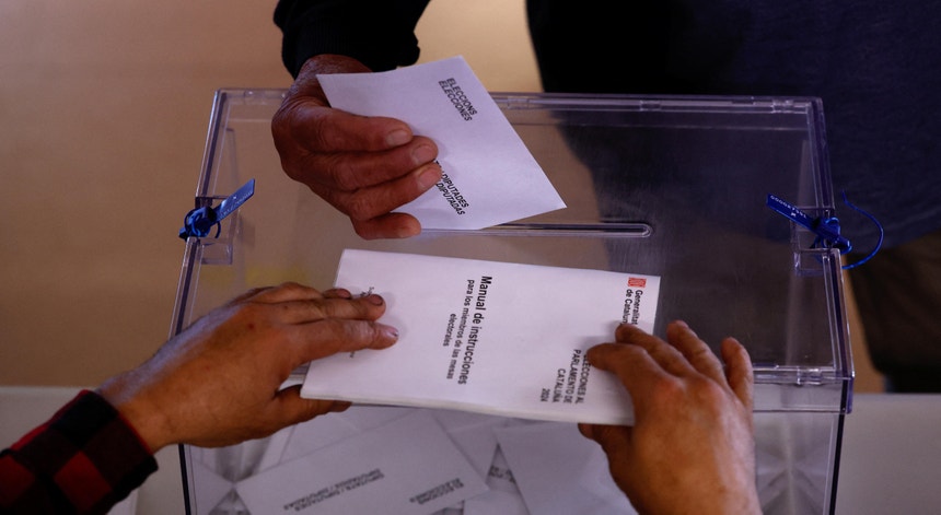 Eleições na Catalunha. Projeções dão vitória ao Partido Socialista