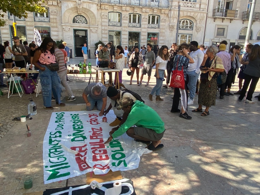 Imagem de Alterações às leis migratórias diminuem posição de Portugal em ranking europeu de integração