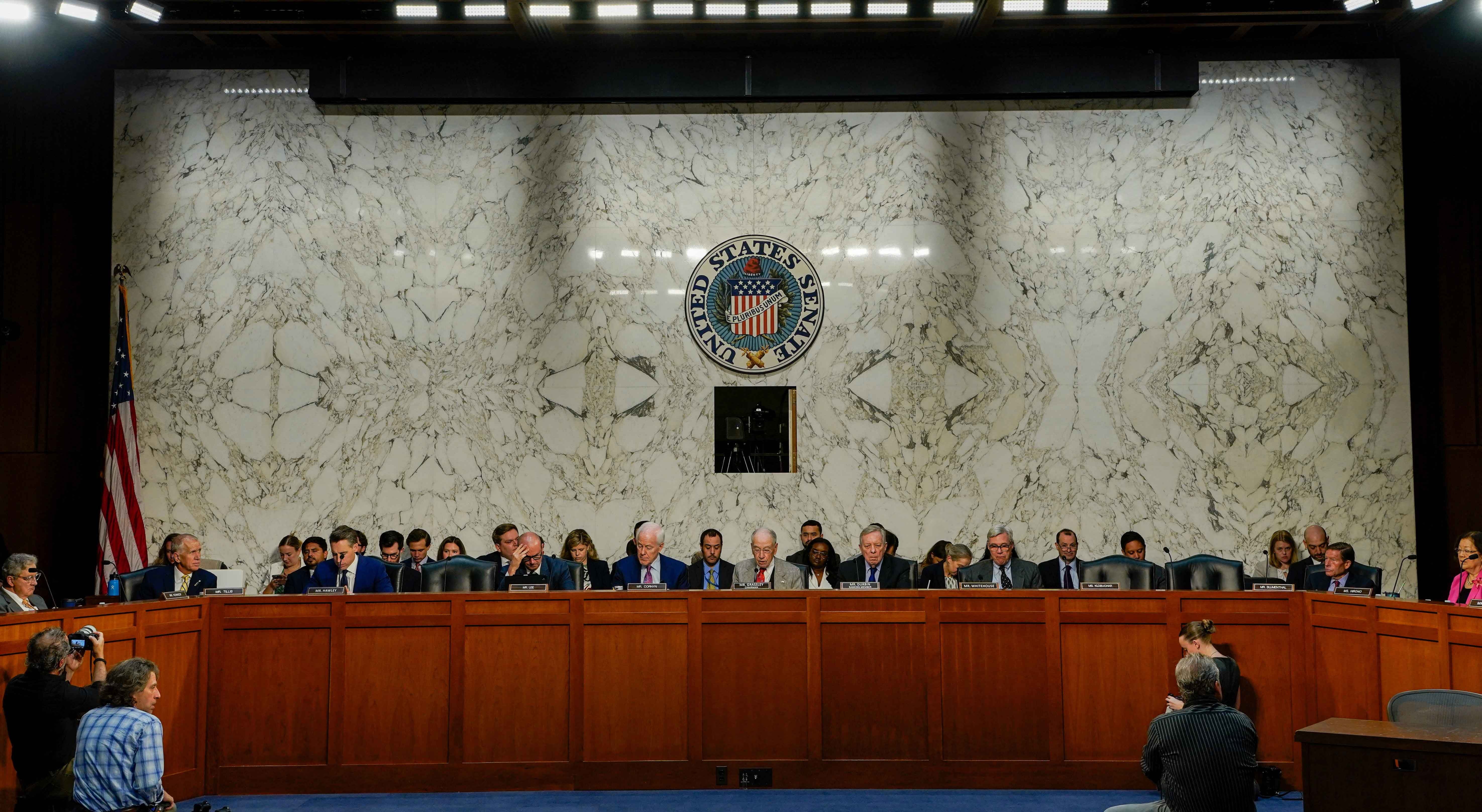 Senado dos EUA abre caminho à nomeação de ex-advogado de&nbsp;Trump para procurador-geral