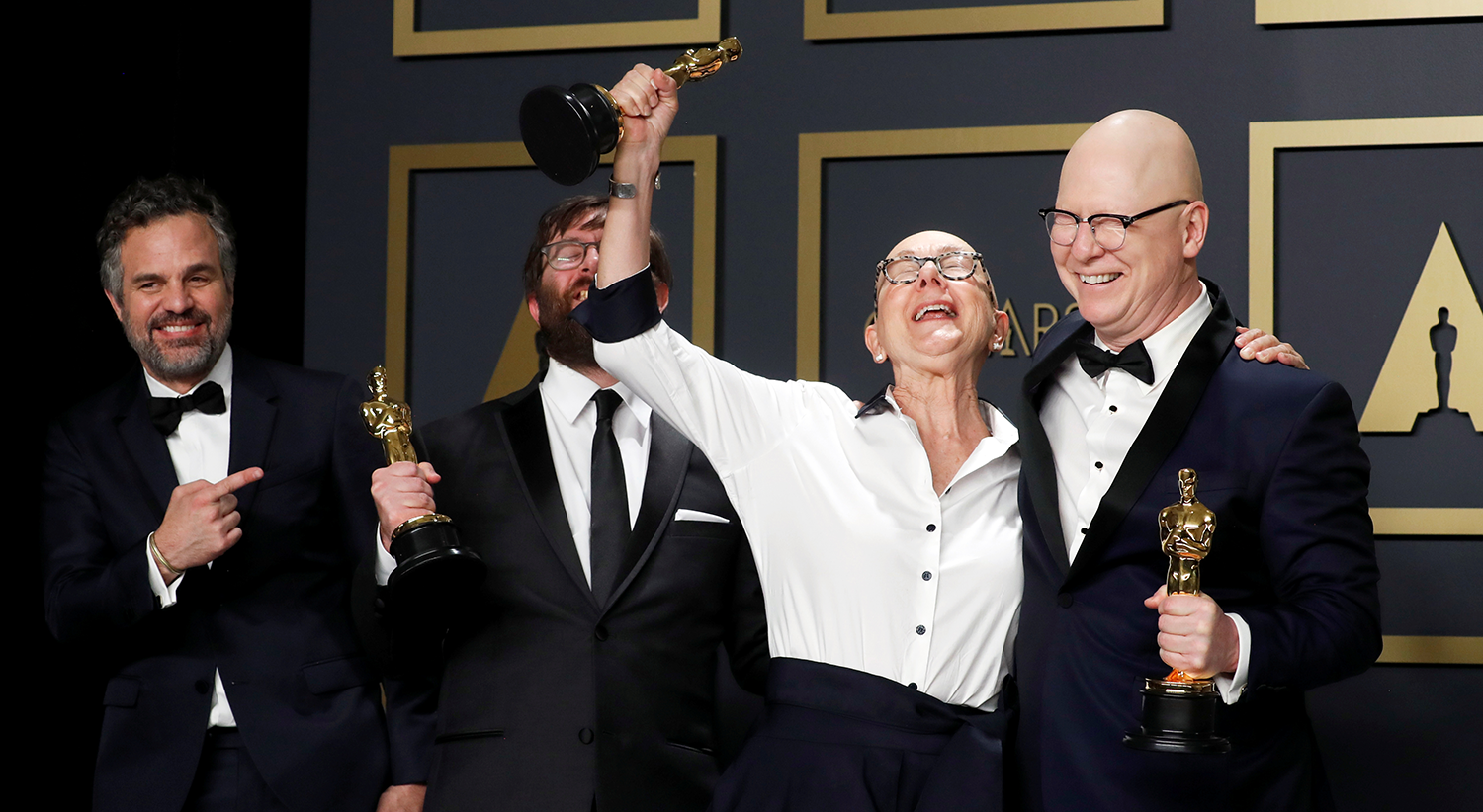  Steven Bognar, Julia Reichert e Jeff Reichert receberam o &oacute;scar de Melhor Document&aacute;rio &quot;American Factory&quot; / Lucas Jackson - Reuters 