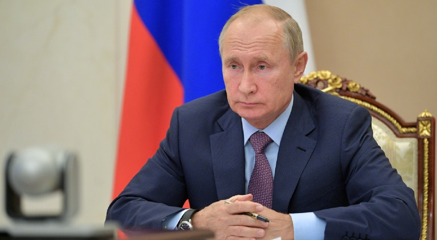 O líder russo garantiu que a Rússia irá trabalhar com qualquer Presidente dos Estados Unidos.
