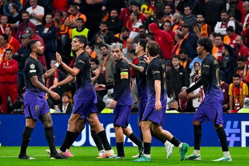 Imagem de Sporting reina em Lens e lidera com FC Barcelona e Arsenal, Bayern escorrega