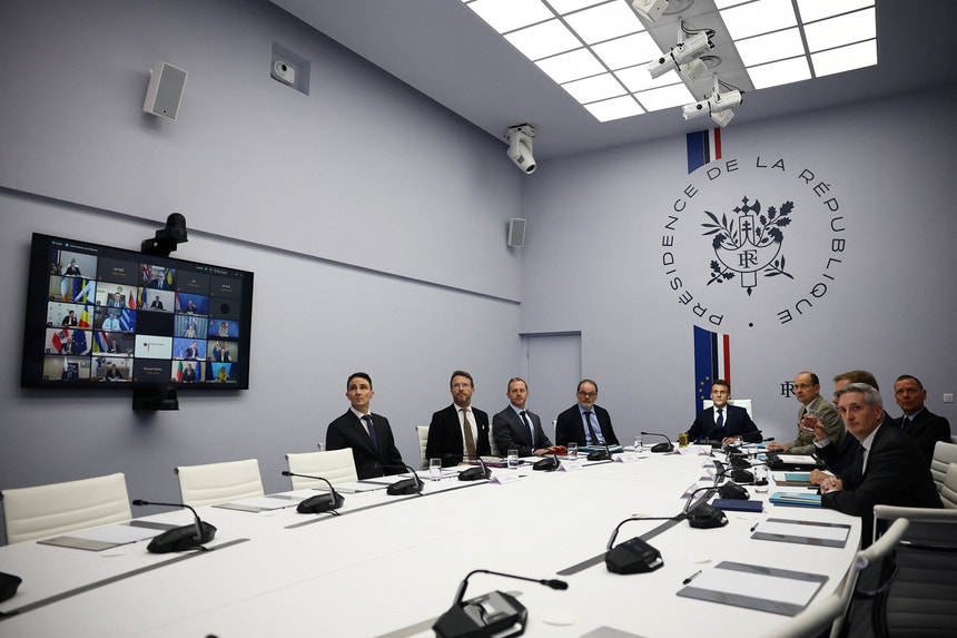 Reino Unido sanciona 300 empresas energéticas da Rússia