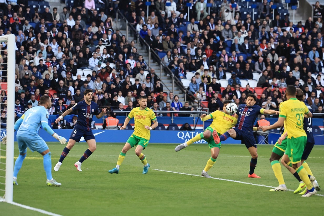 Líder PSG vence jogo em atraso com Nantes e sacode pressão do Lens