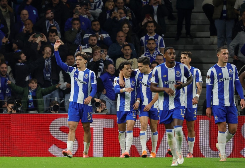 Imagem de Gabri Veiga e Samu marcam no triunfo do FC Porto sobre o Nice