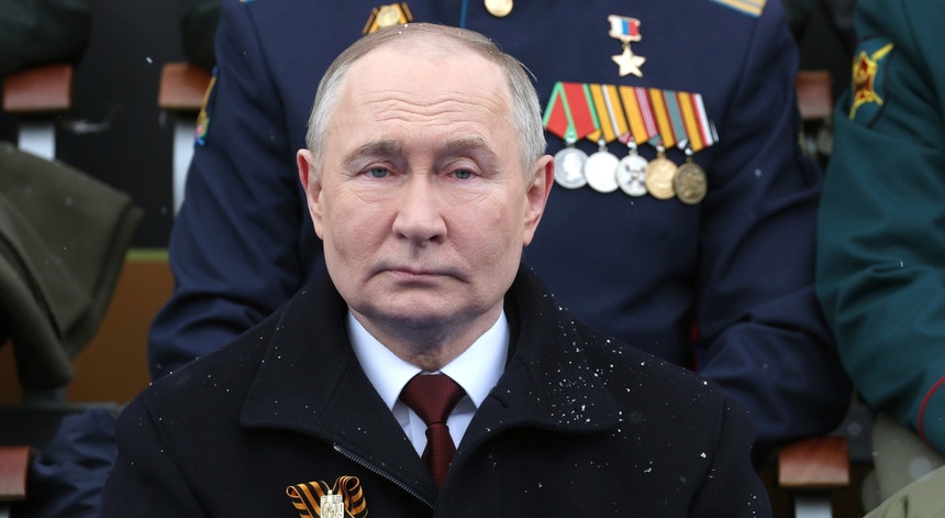 Russlands Atomwaffen seien „in ständiger Alarmbereitschaft“ und Putin wirft dem Westen vor, einen Weltkrieg zu riskieren