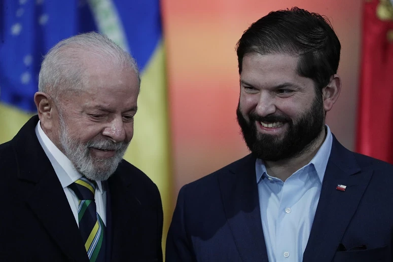 Lula da Silva e Gabriel Boric procuram fortalecer a cooperação entre os dois países
