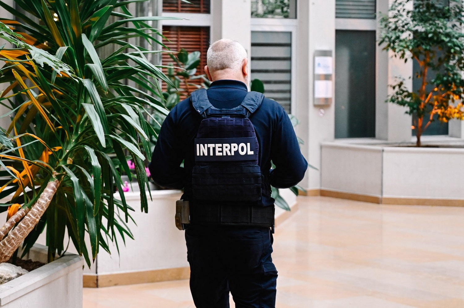 Interpol detém 5.800 pessoas e apreende 300 milhões de dólares em operação mundial contra fraude