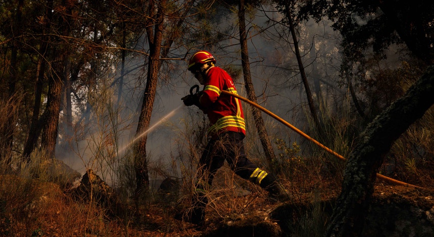 Imagem de Incêndios em Portugal. A situação ao minuto