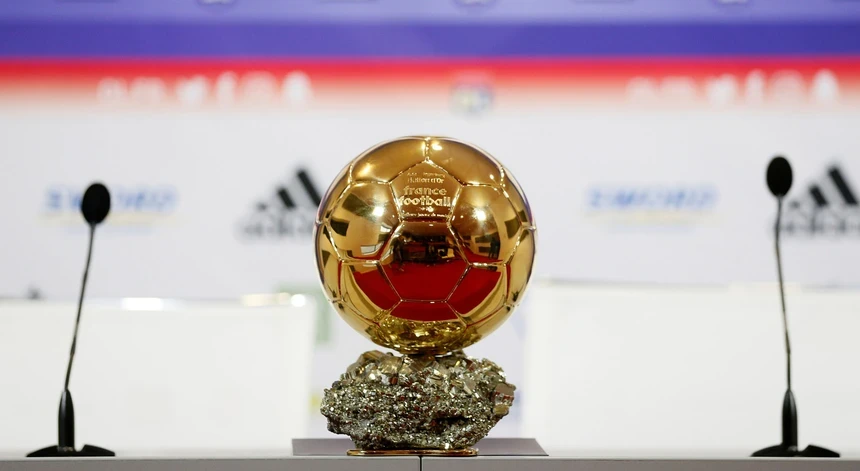 Bola de Ouro de 2026 atribuída pela primeira vez em Londres