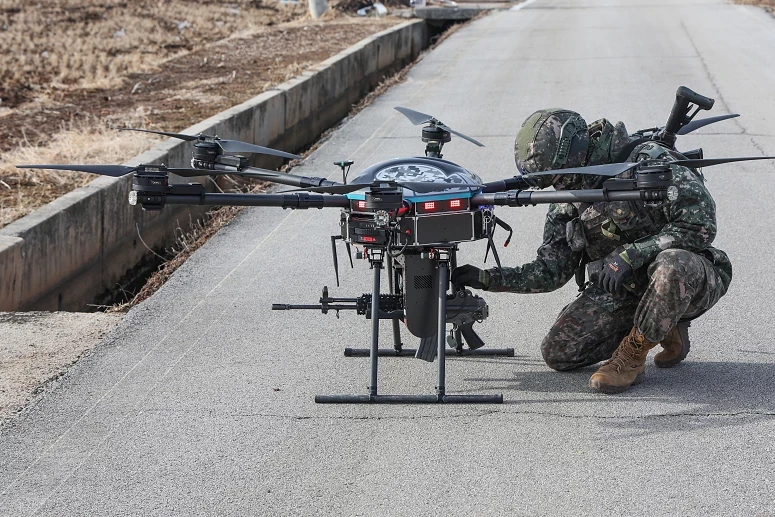 A Coreia do Norte acusa os vizinhos do Sul de lançar um "drone" para um bairro de Pyongyang
