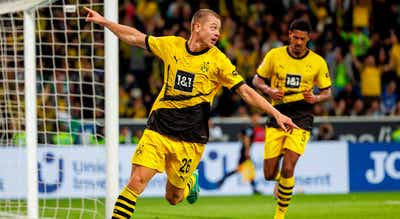 Borussia Dortmund vence em casa do Hoffenheim e é líder à condição