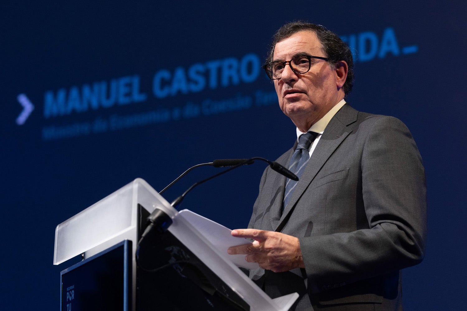 Governo contra "portas escancaradas" na imigração, mas recetivo a todos que tenham condições para trabalhar