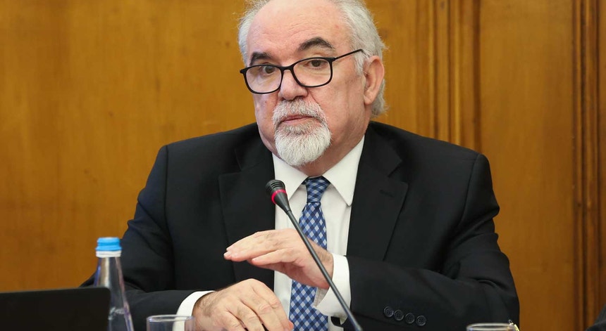 O ministro do Trabalho, Solidariedade e Segurança Social, Vieira da Silva, no Parlamento sobre o caso raríssimas a 18 de dezembro de 2017 
