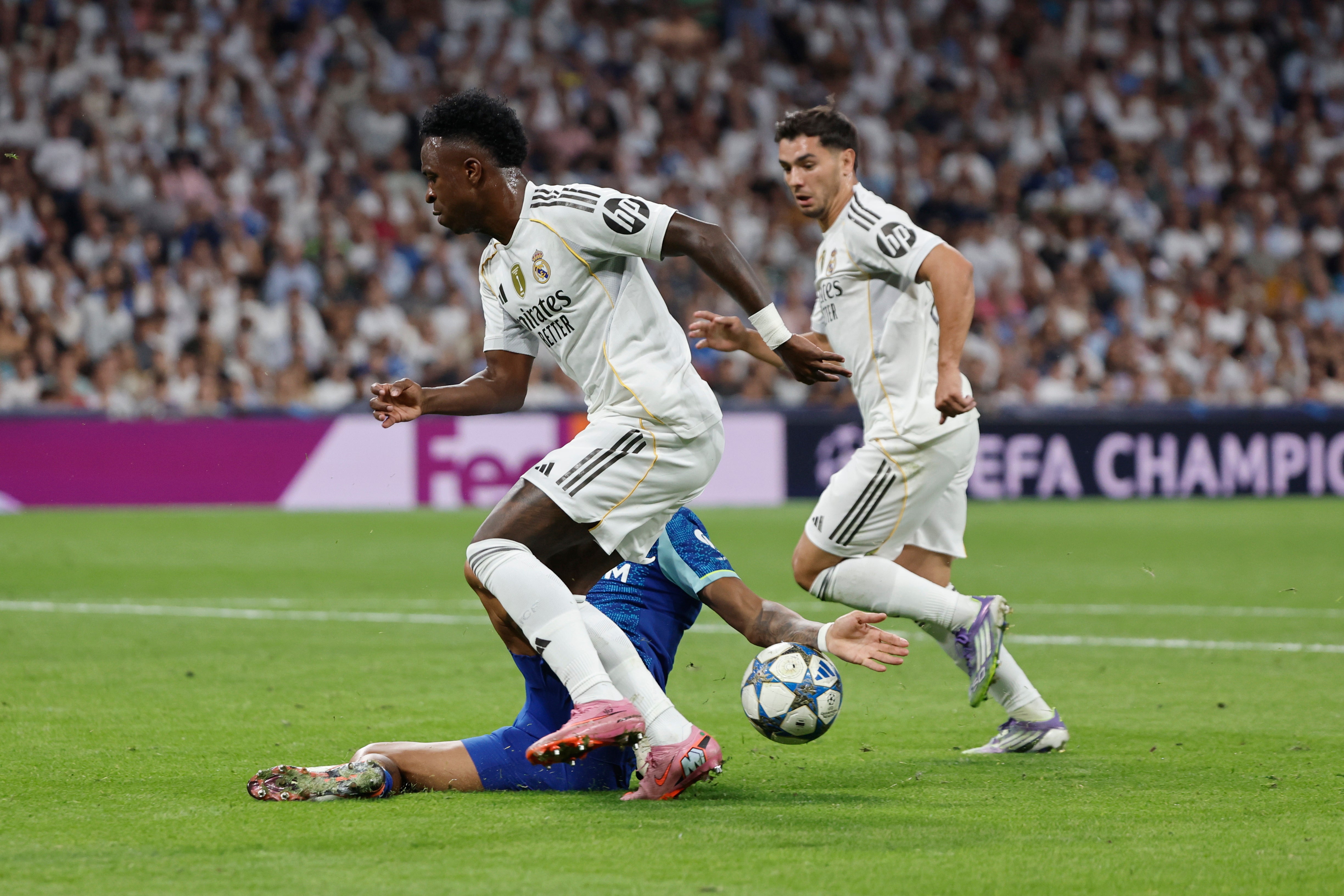 Real Madrid sofre para vencer na receção ao Marselha