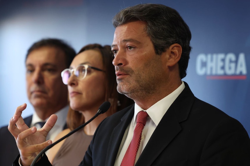 Chega chama ministro das Finanças ao Parlamento para explicar aumento dos combustíveis