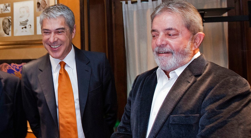José Sócrates e Lula da Silva em março de 2011 durante uma visita do ex-presidente brasileiro a Portugal 
