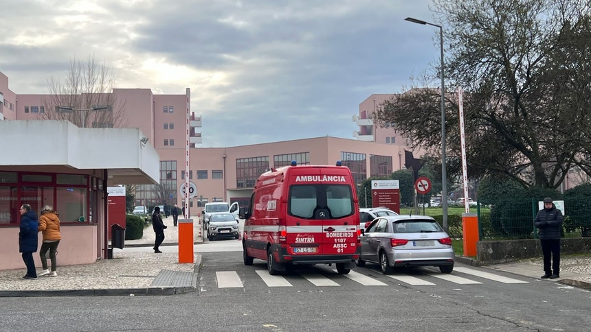 Imagem de Urgências hospitalares. Tempos de espera voltam a aumentar