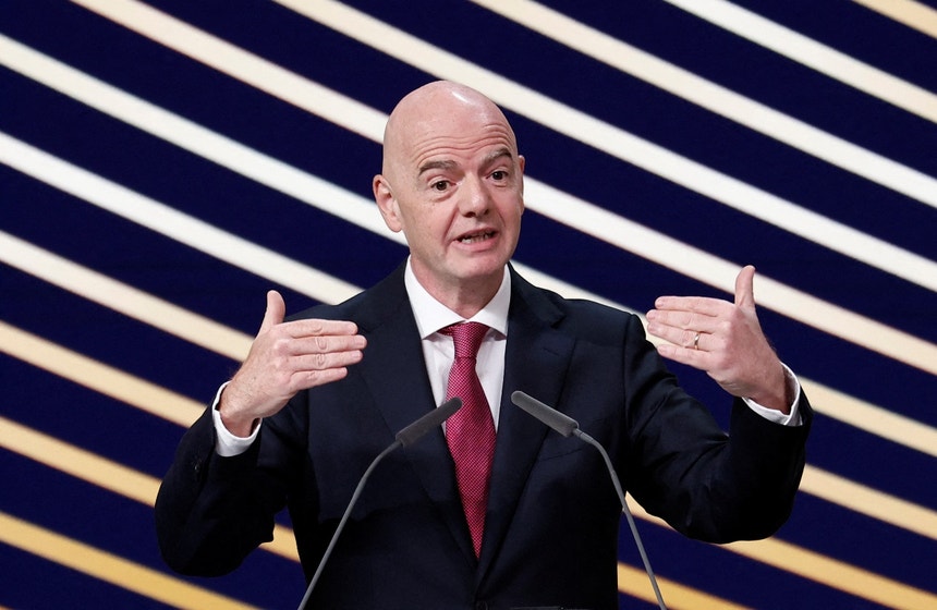 Federação italiana retira o apoio a Gianni Infantino