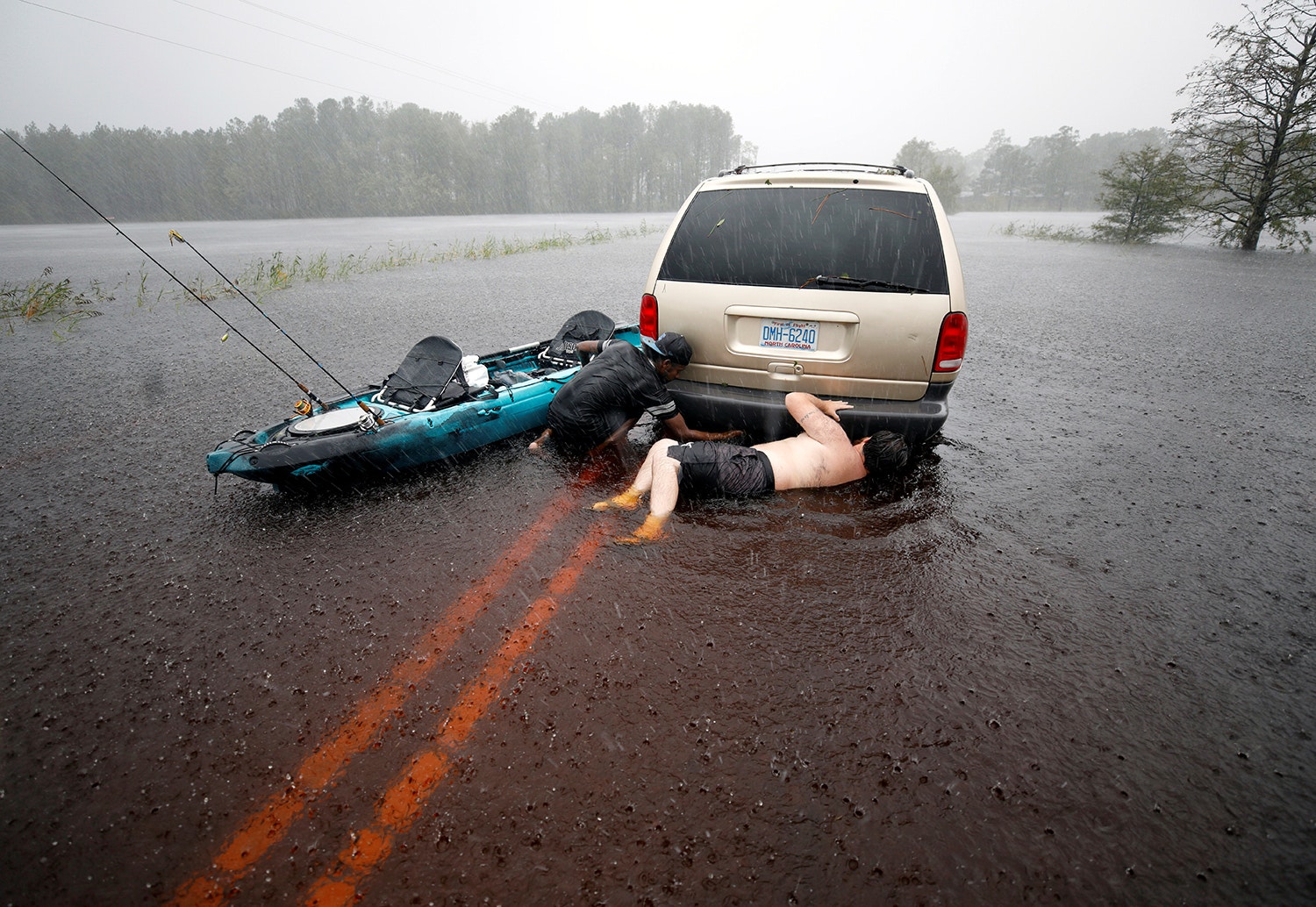  Jonathan Drake - Reuters 