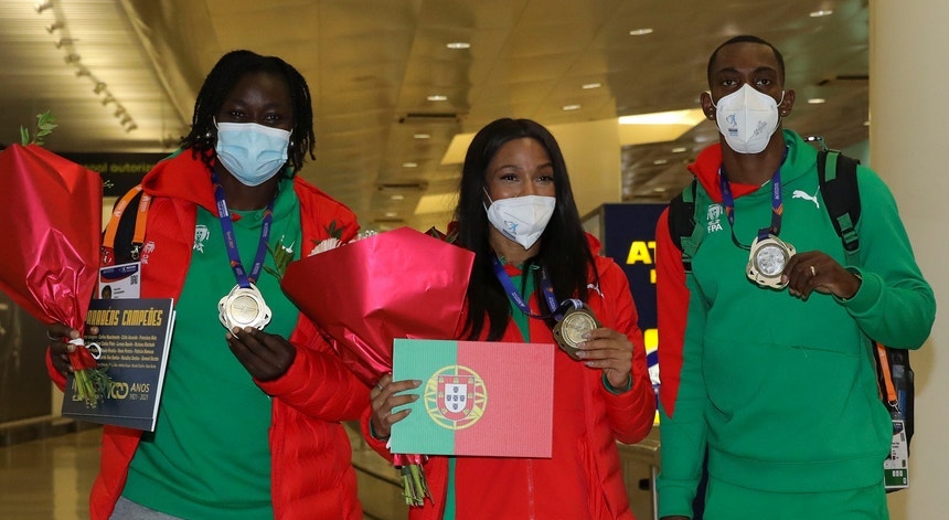 Os três medalhados já em Lisboa
