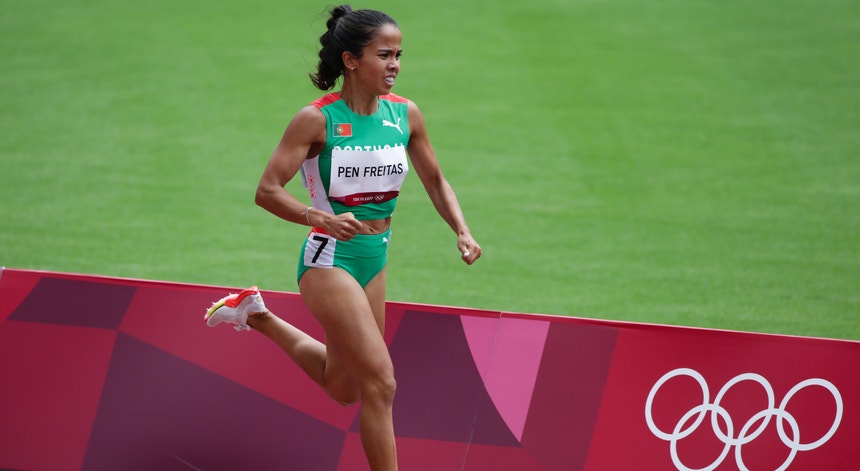 Marta Pen está nas meias-finais dos 1500 metros
