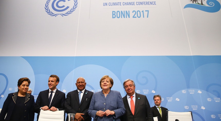 “As alterações climáticas são de longe a luta mais significativa do nosso tempo”, clamou a chanceler alemã em Bona

