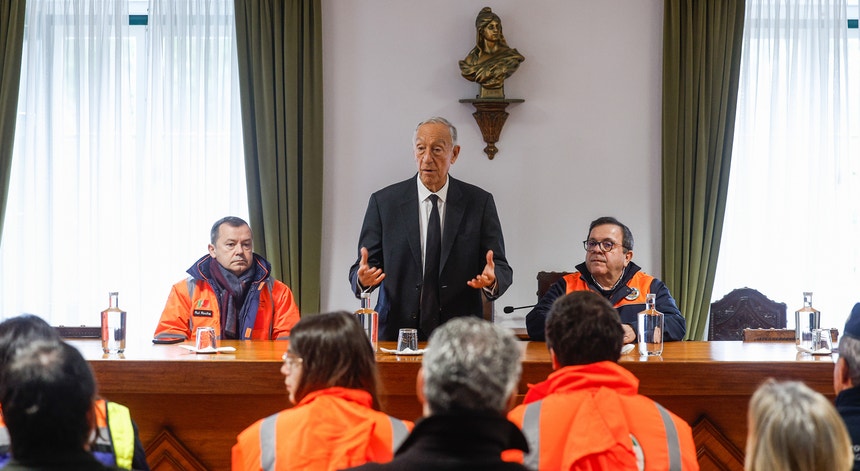 Imagem de Marcelo a segurar ministra? 