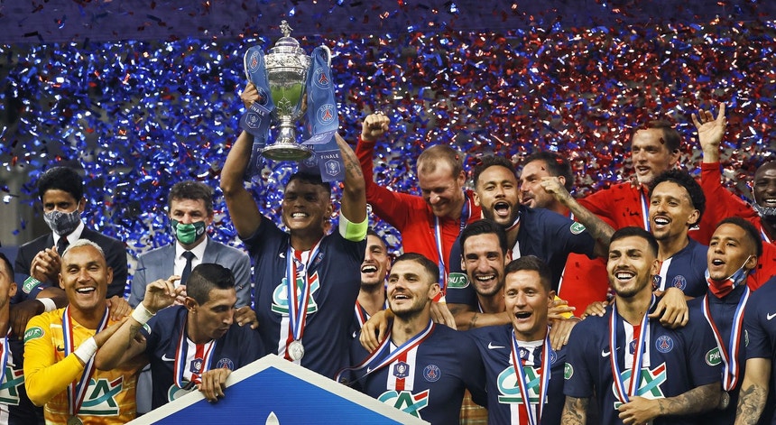PSG conquista a Taça de França numa final marcada pela lesão de Mbappé