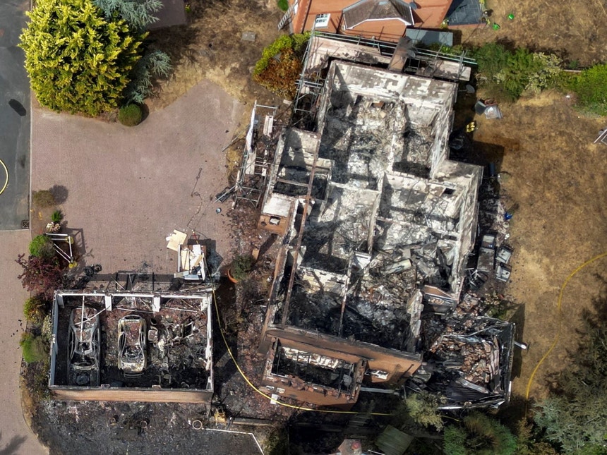 Incêndios inéditos no Reino Unido. Primeiro-ministro promete lutar contra alterações climáticas