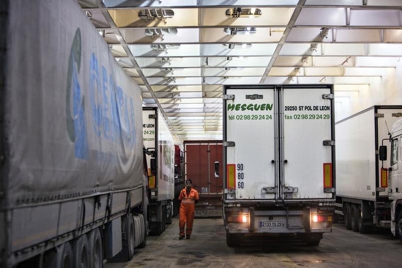 A maioria das muni&ccedil;&otilde;es s&atilde;o enviadas para a S&iacute;ria e Iraque em cami&otilde;es atrav&eacute;s da Turquia Foto: Reuters