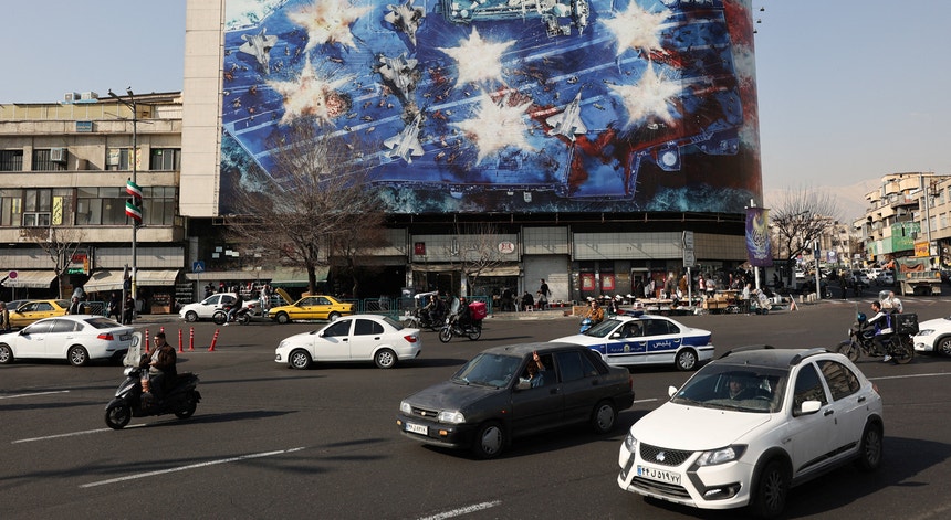 Imagem de Teerão recusa 