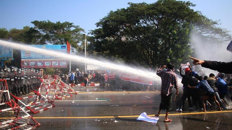 Os protestos continuam em Myanmar
