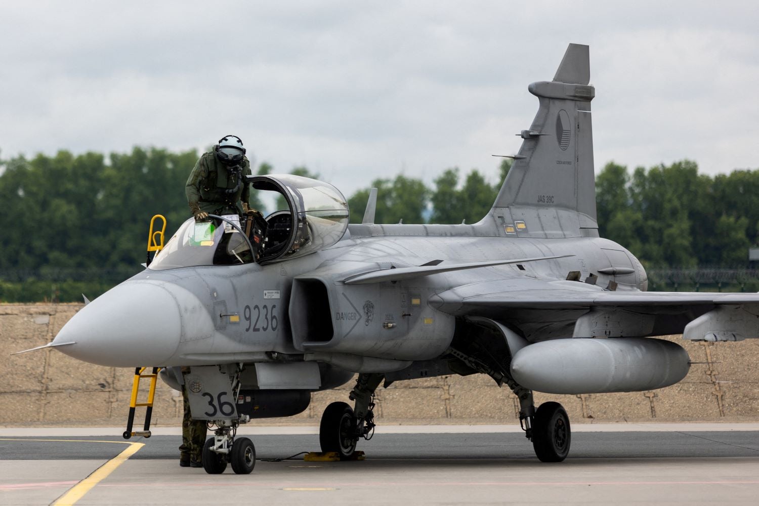 Swedish Saab wants to produce parts of Gripen fighter jets in Portugal
