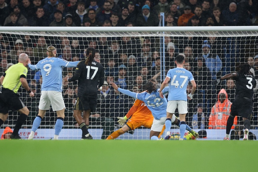 Manchester City vence Fulham, de Marco Silva, e está a três pontos da liderança