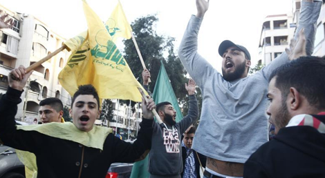 Festejos em Beirute ap&oacute;s ataque do Hezbollah contra soldados israelitas nos Montes Golan (Foto: Reuters)