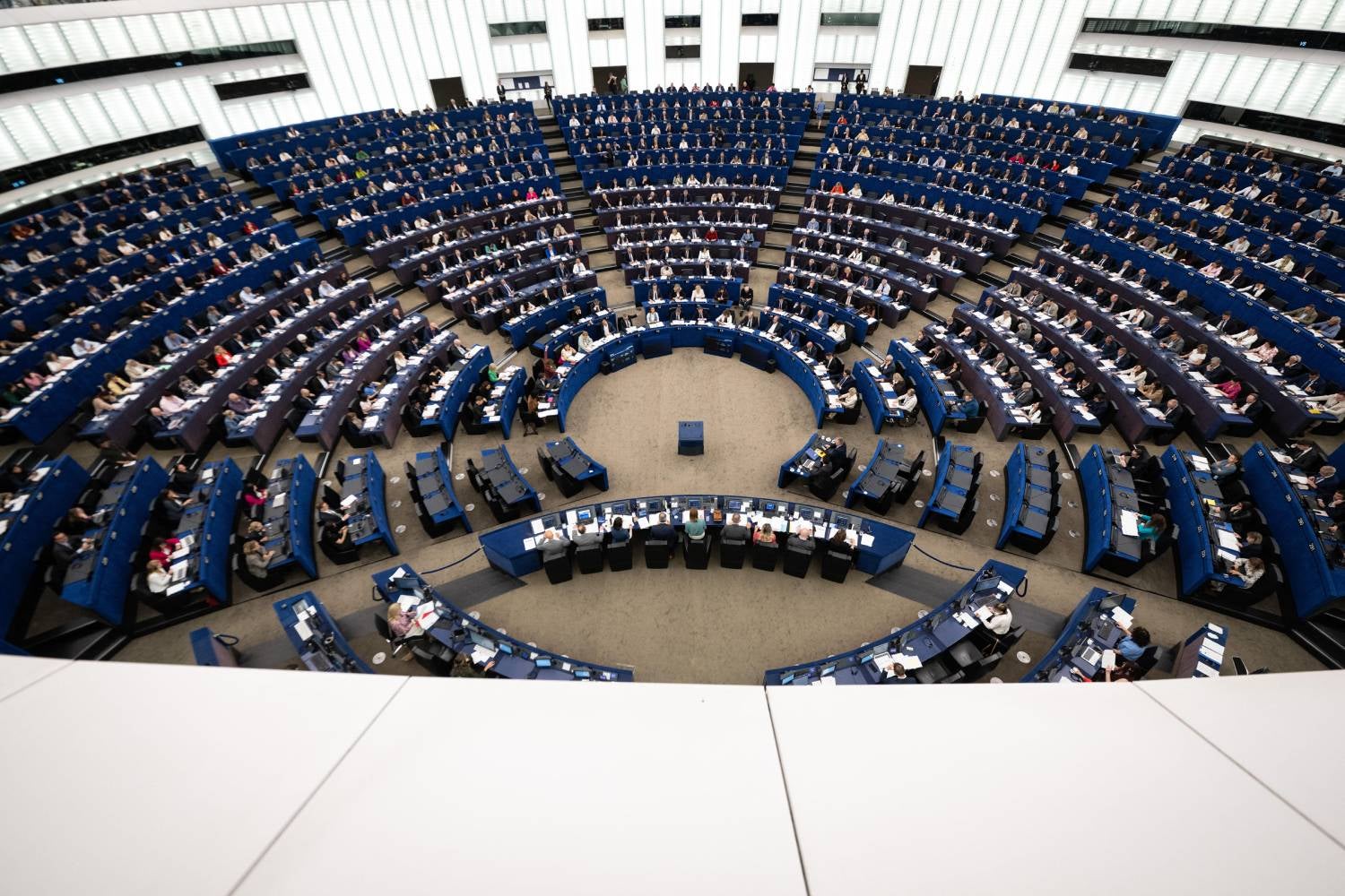 Parlamento Europeu pede resposta com 