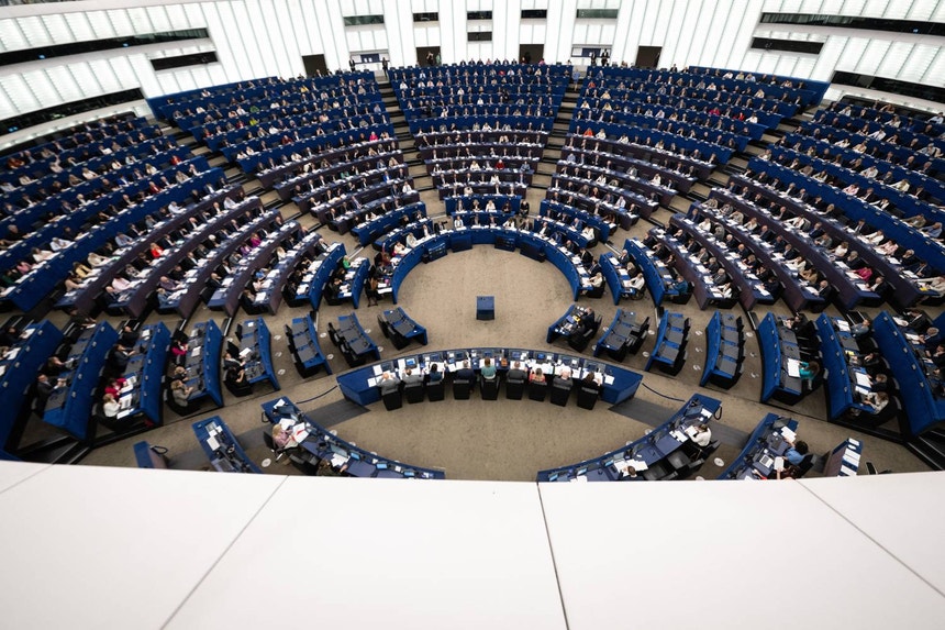 Imagem de Parlamento Europeu pede resposta com 