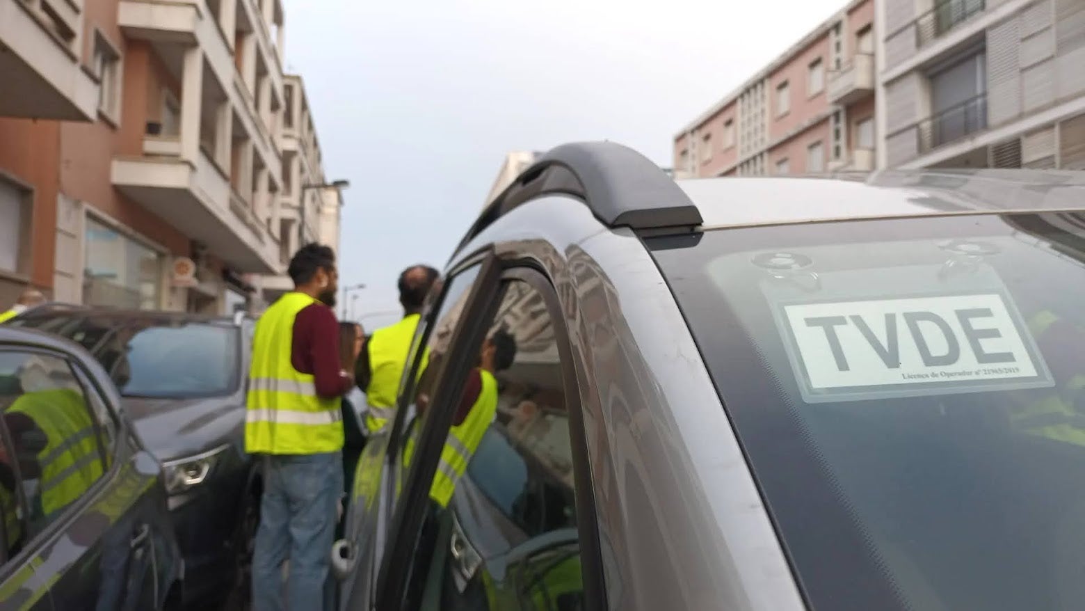 Uber and Bolt to have "red zones" in Lisbon and drivers speak of a "severe attack"