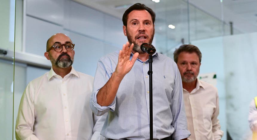 Imagem de "A minha obrigação é resolver o problema". Ministro espanhol dos Transportes recusa demitir-se
