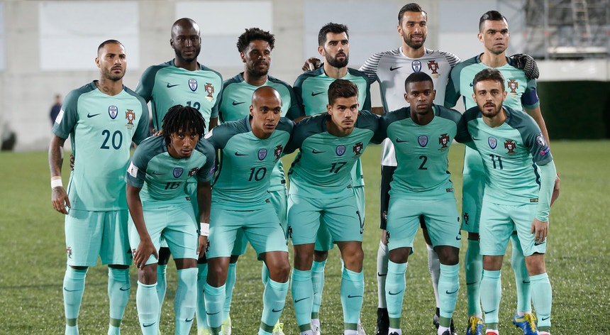 A seleção de Portugal mantém-se no pódio do "ranking" da FIFA
