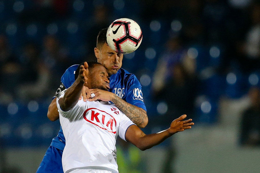 Imagem ilustrativa: Gravata de nó apertado!