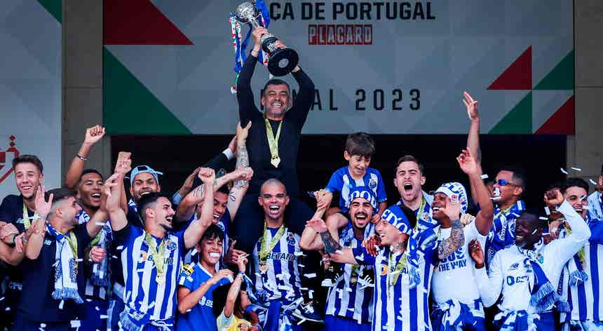 Conceição elogia Pepe e o grupo de trabalho e lembra três troféus conquistados