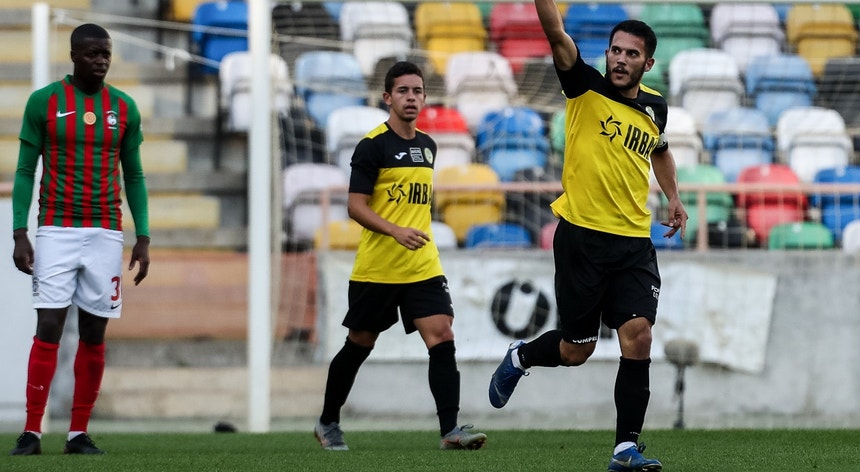 João Nogueira do Beira Mar celebra após marcar um golo contra o Marítimo 
