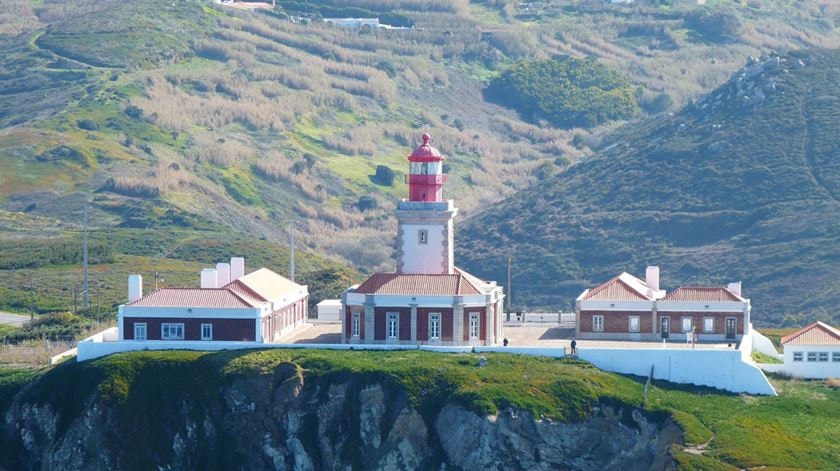 O farol do Cabo da Roca está localizado no ponto mais ocidental do continente europeu
